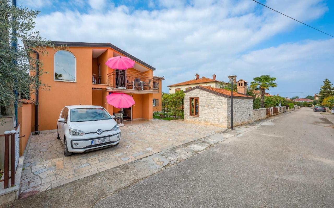 Ferucio House With Apartments Umag Exteriér fotografie